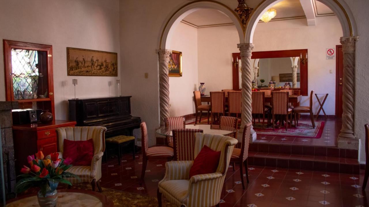 Hôtel Mansion Mijashe Wellness & Travel House à Morelia Extérieur photo